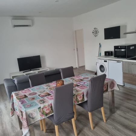 Appartement Sejour , Cure Cransac Au 1Er Etage 2 Nuits Minimum Exterior foto